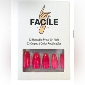 💙 4/$20 Facile Press On Nails - Dirty Shirley